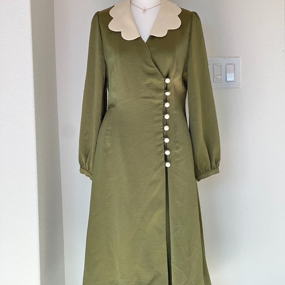 WConcept French Retro Petaloid Collar Khaki Dress with Buttons - Picture 10 of 15